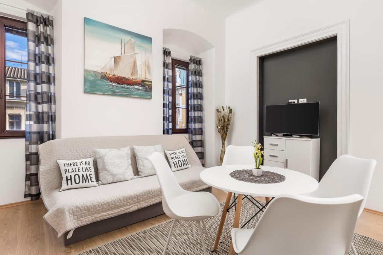 Apartment Doris Rijeka Bagian luar foto